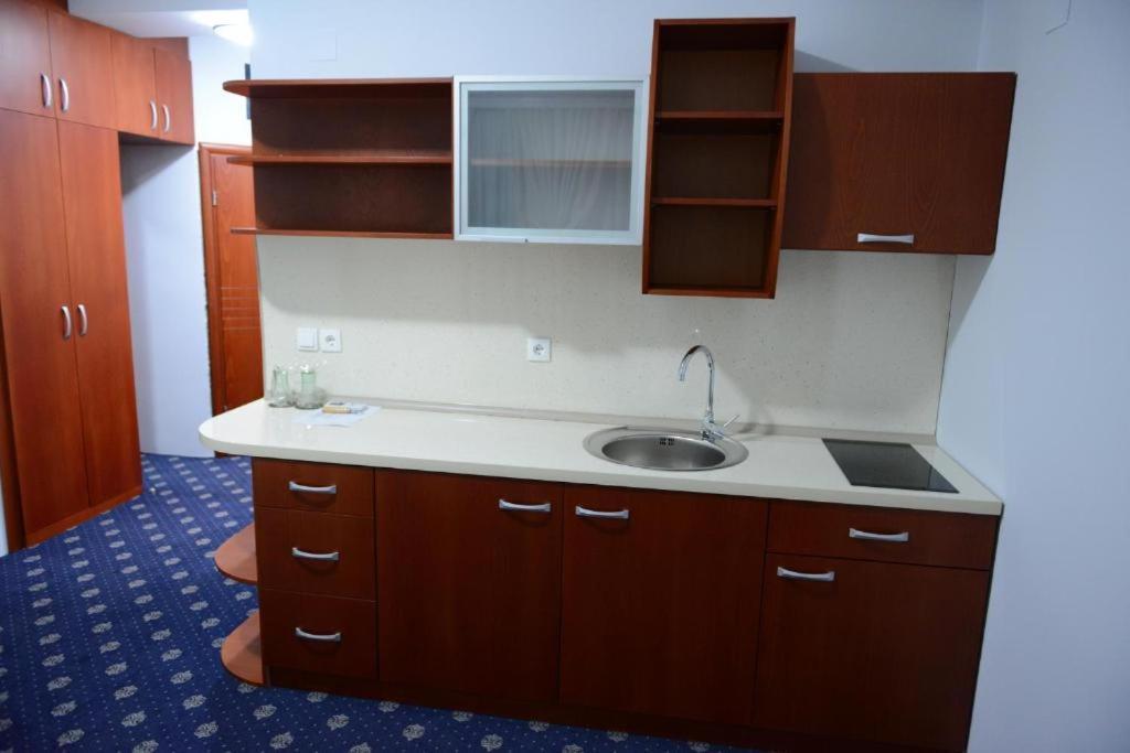 Hotel Salida Prilep Bagian luar foto