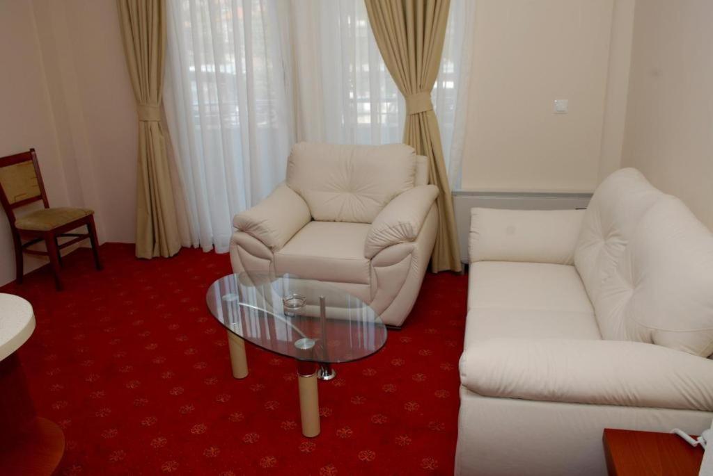 Hotel Salida Prilep Bagian luar foto
